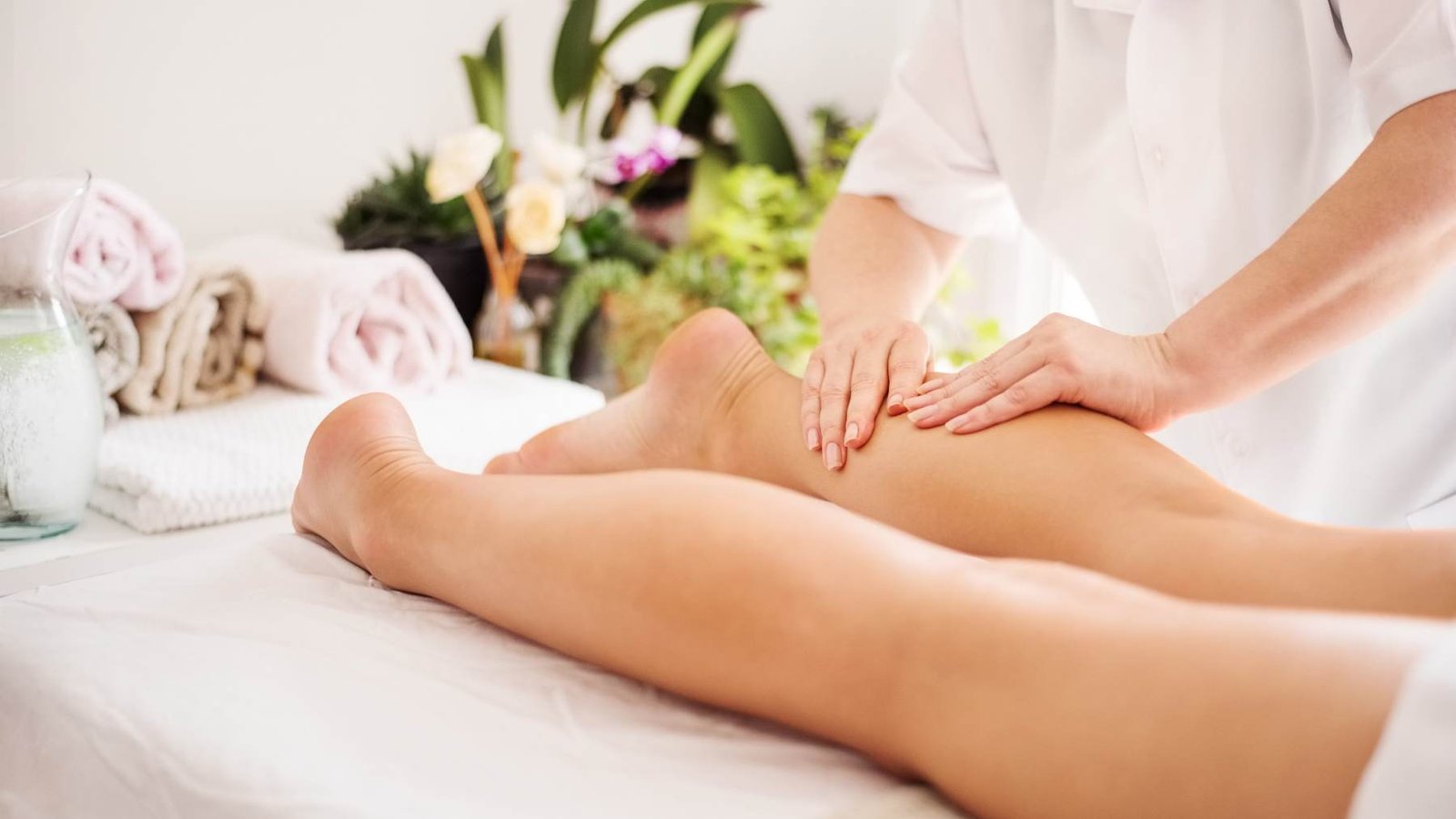 Massagem drenante e modeladora para tratamento de celulite e gordura localizada — Five Clinic Lisboa